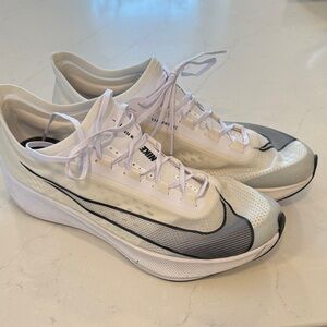 Nike Zoom Fly 3